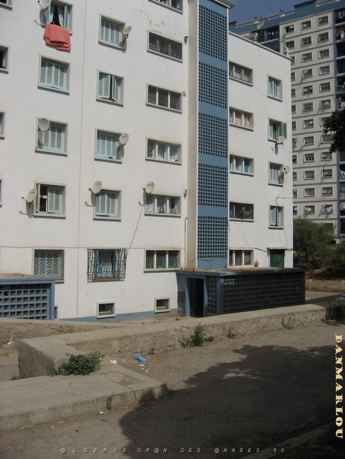 2348 cite la fontaine Bt1.jpg